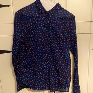GAP 1969 Navy floral women’s button down shirt. Size XS.